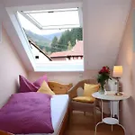 Zur Linde Feriegård *