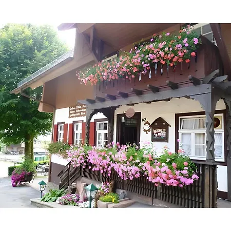 Zur Linde Фермерский дом