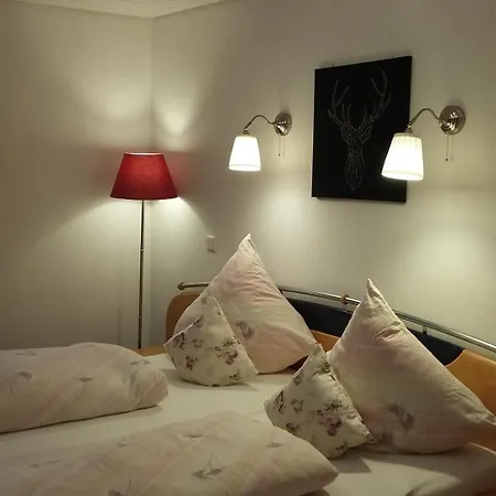 Zur Linde Фермерский дом *